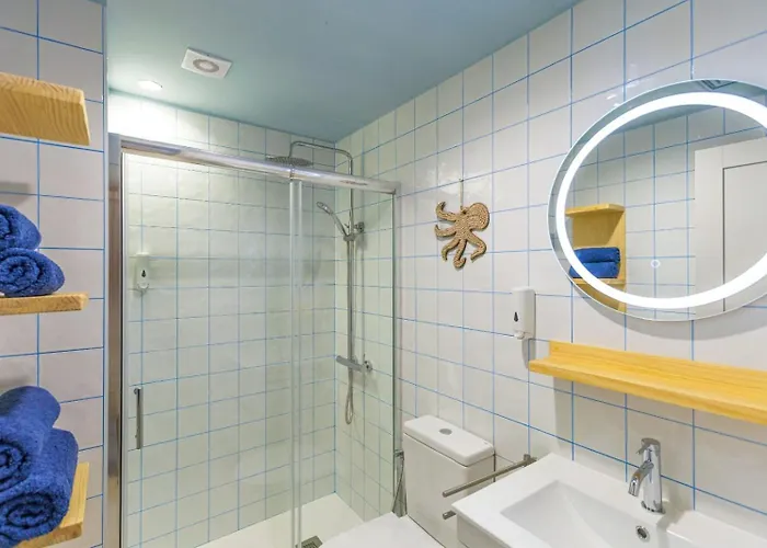 2 Delux Bedrooms Central&pool&beach *