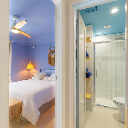 2 Delux Bedrooms Central&pool&beach Апартаменты