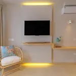2 Delux Bedrooms Central&pool&beach Apartman