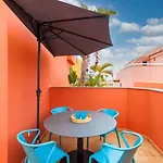 Apartman 2 Delux Bedrooms Central&pool&beach *